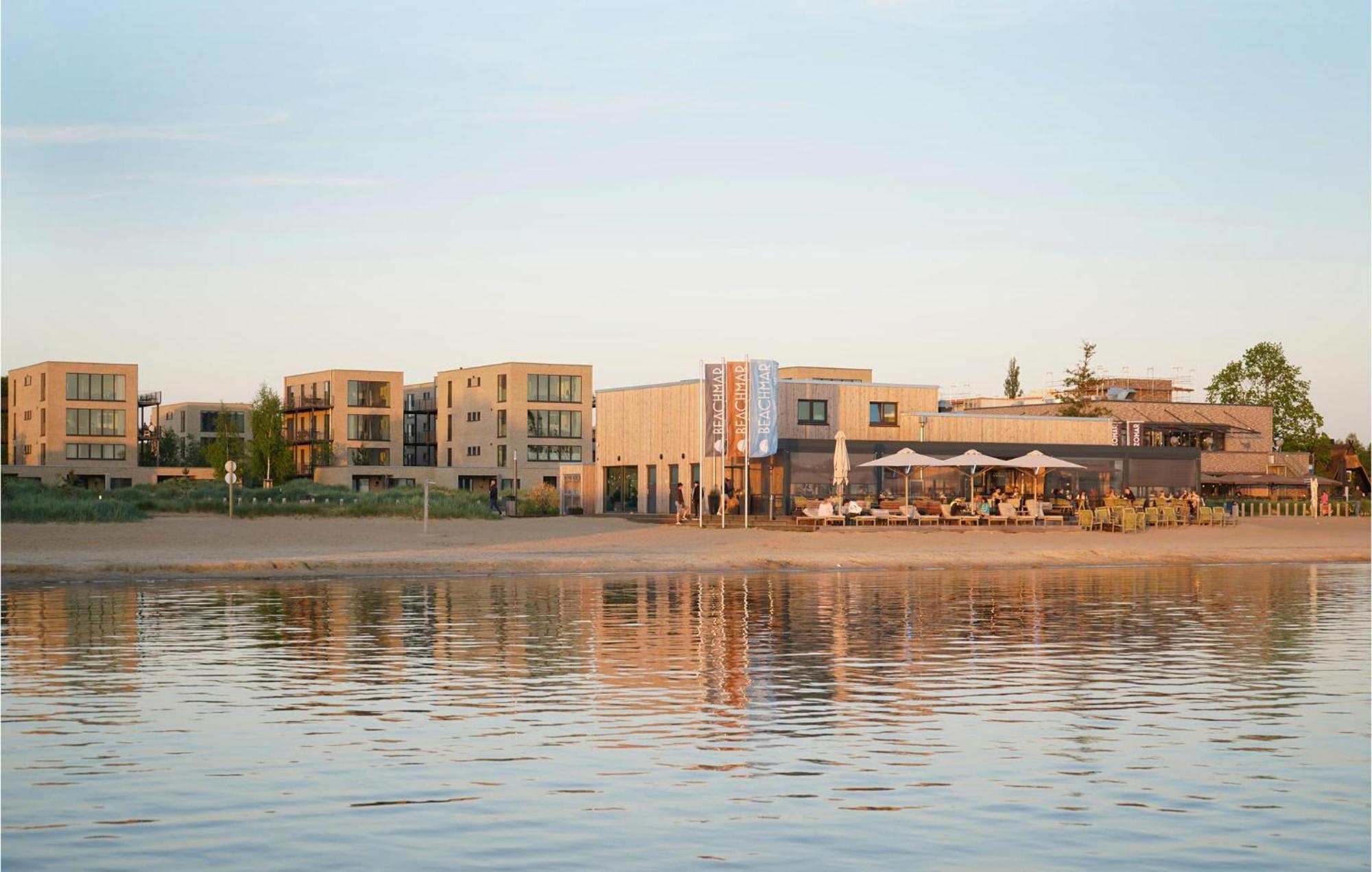 2 Bedroom Beach Front Home In Lembruch-Duemmer See Exterior foto