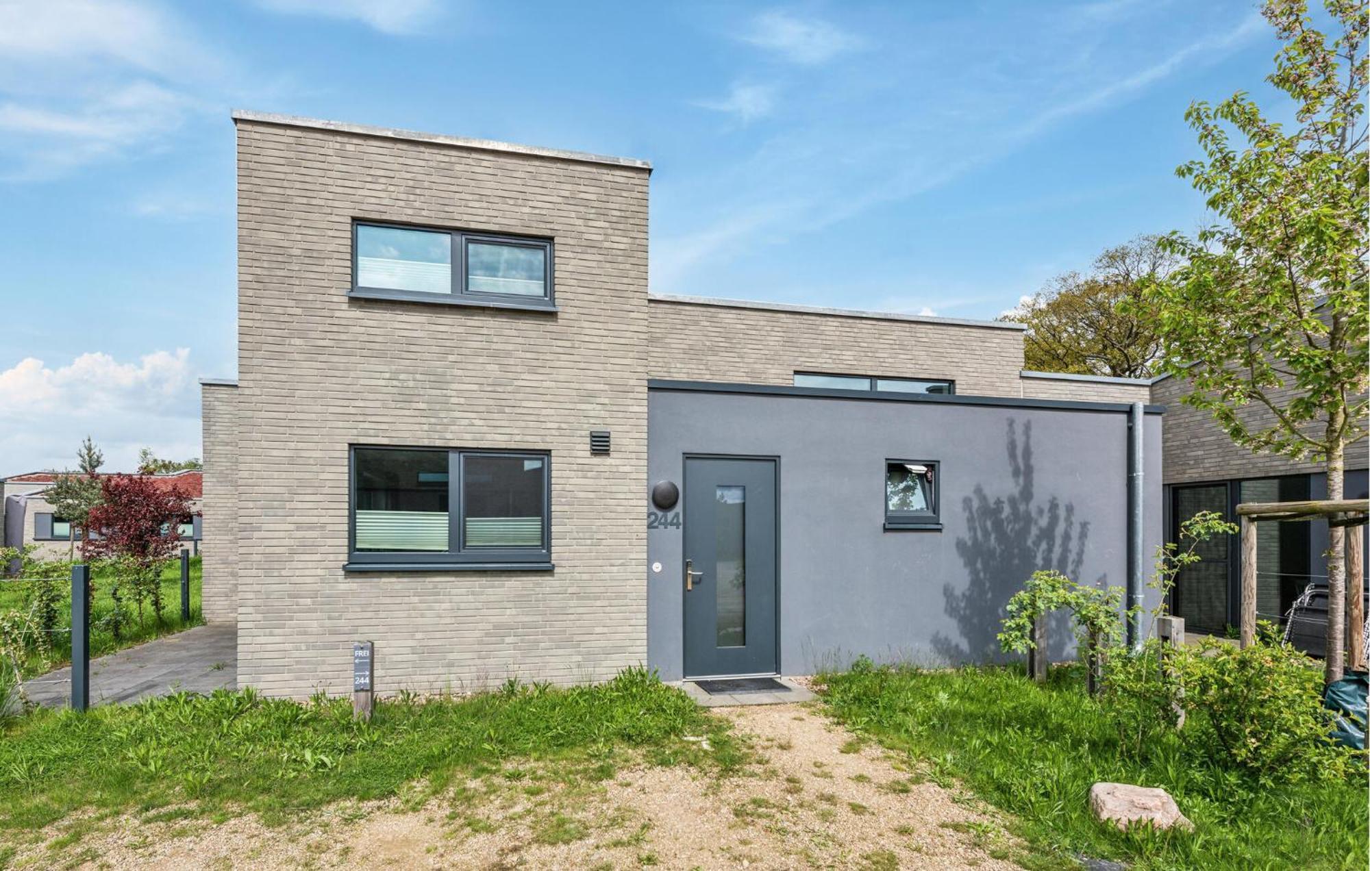 2 Bedroom Beach Front Home In Lembruch-Duemmer See Exterior foto